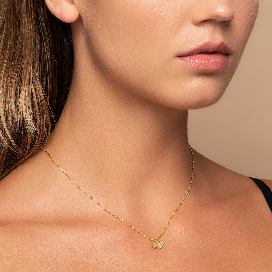 Collar Vermeil con personalidad dividida