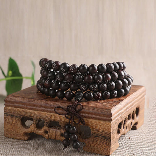 Pulsera de plata de ley 925 con incrustaciones de piedras de Buda, hojas pequeñas de sándalo rojo, símbolo Om Mani Padme Hum, nubes auspiciosas y protección.