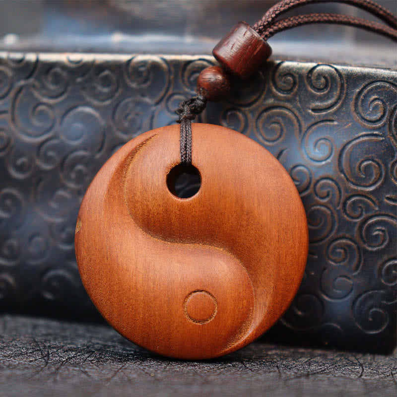 Collar con colgante de protección de la suerte con piedras de Buda, madera de azufaifo impactada por un rayo y Yin Yang