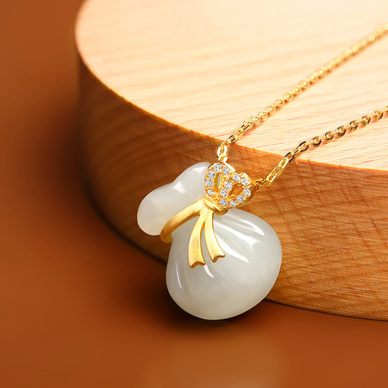 Colgante de jade blanco hetiano natural con piedras de Buda y bolsa de dinero de la suerte