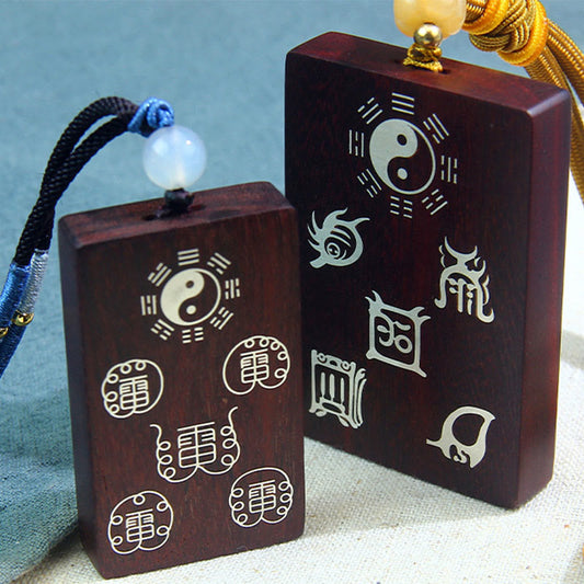 Collar con colgante y llavero de plata de ley 999 con piedras de Buda, hoja pequeña de sándalo rojo, taoísmo, cinco montañas sagradas, protección del Yin Yang Bagua.