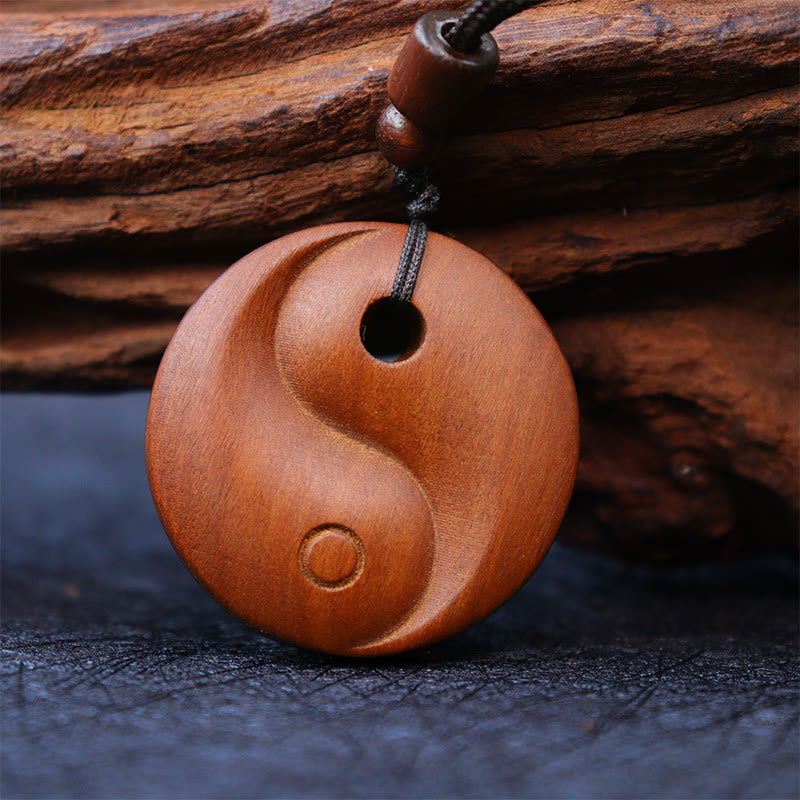 Collar con colgante de protección de la suerte con piedras de Buda, madera de azufaifo impactada por un rayo y Yin Yang
