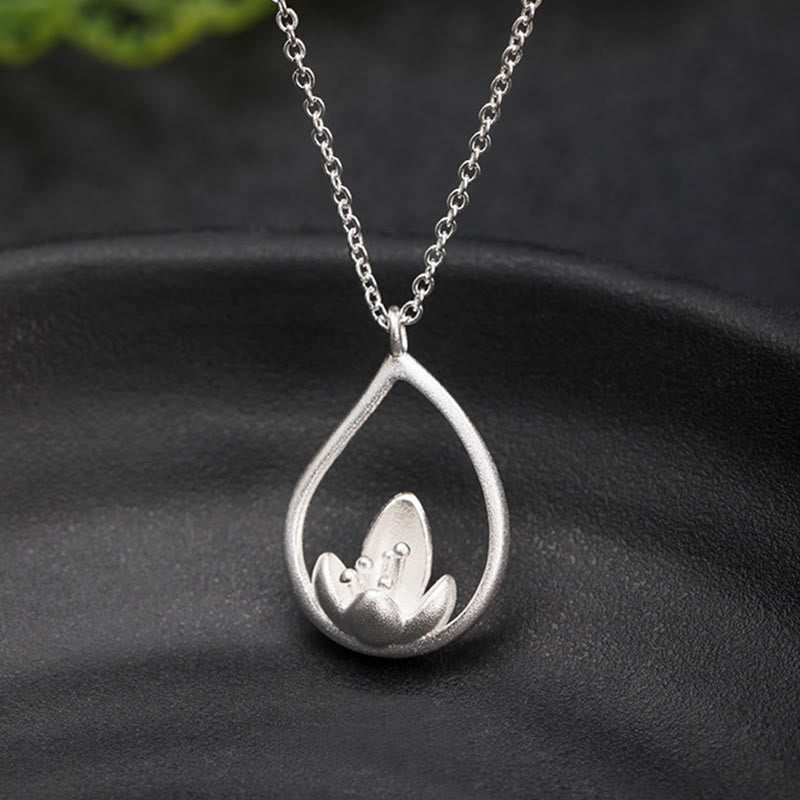Collar con colgante de flor de loto y flor de loto de plata de ley 925 con piedras de Buda y diseño floral.