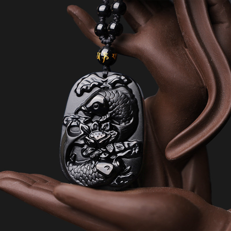 Collar con colgante de cuentas de loto y obsidiana negra natural con piedras de Buda y pez koi