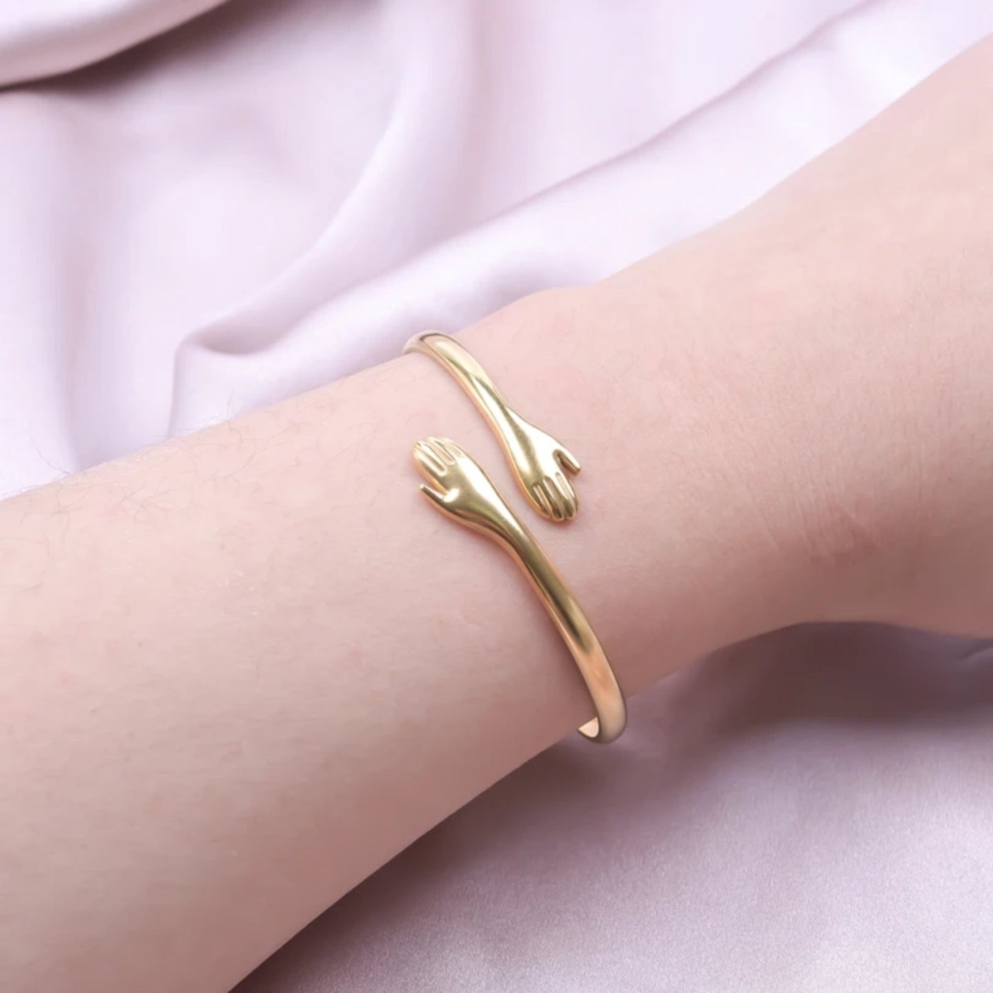 Couple's Long Distance Hug Bracelet