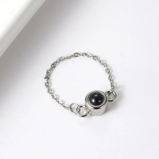 Personalisierter Halo-Kettenring mit verstecktem Foto