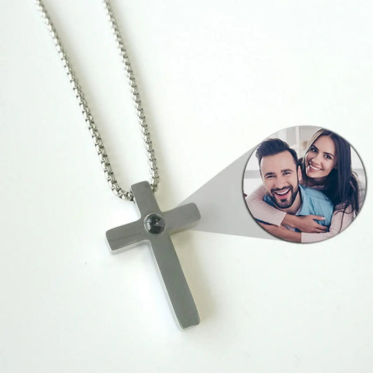 Collar con colgante de cruz divina con proyección de fotos personalizada
