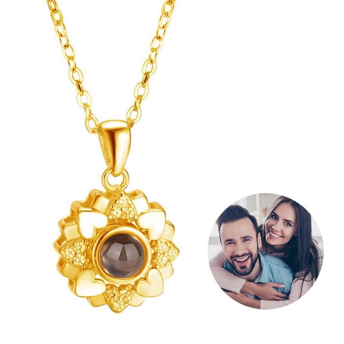 Collar de corazón con flor y proyección de fotos personalizado