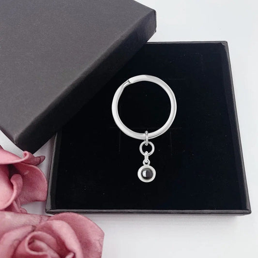 Collar con gema de circón redonda y proyección fotográfica personalizada | Llavero