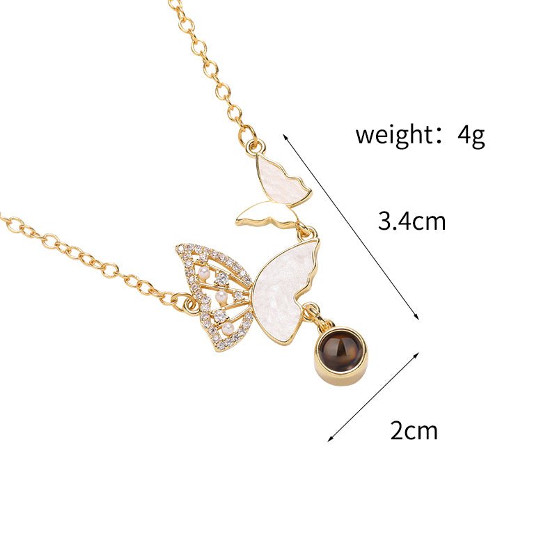 Personalisierte Halskette mit Foto und funkelnden Schmetterlingen