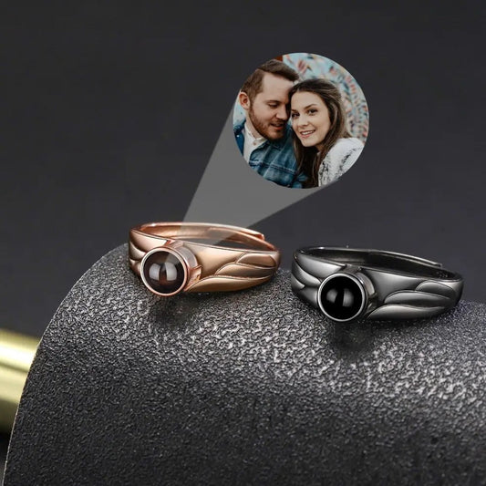 Personalisierter Wings of Memory Ring mit verstecktem Foto