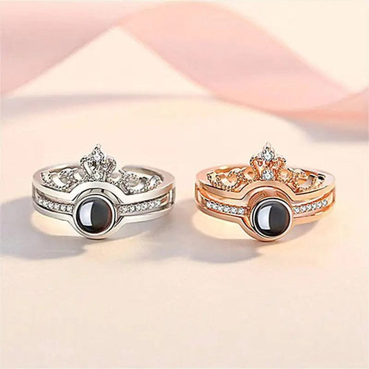 Anillo con foto oculta y corona de gemas de circonita personalizada