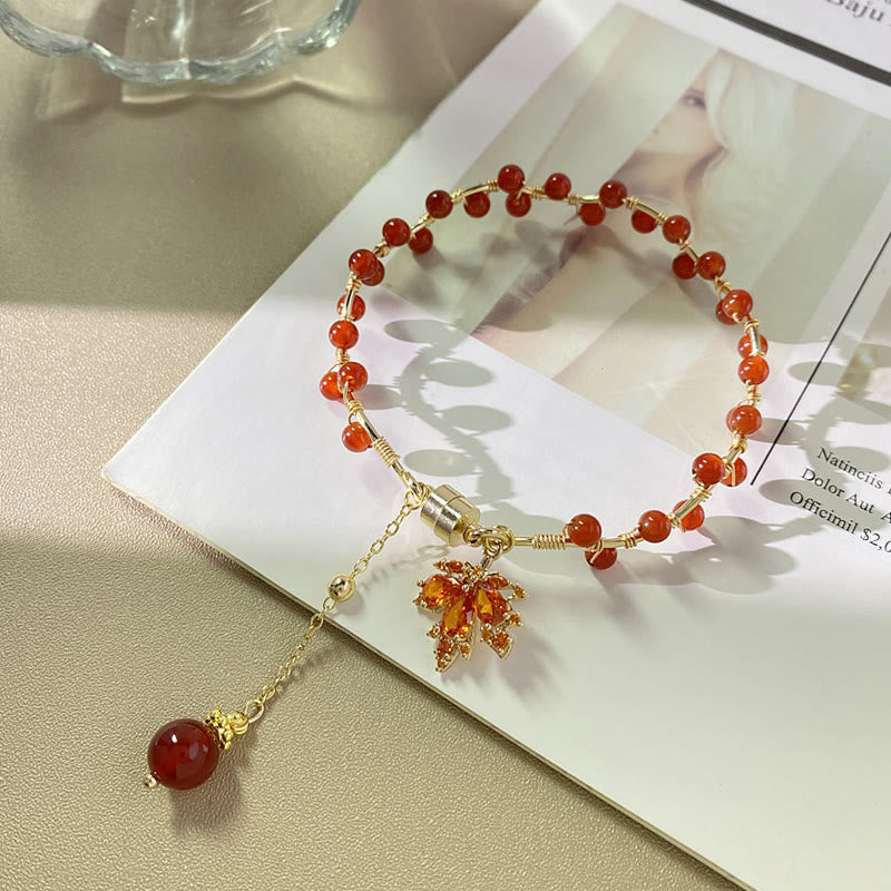 Buddha Stones Rotes Ahornblatt Glücksbringer Armband