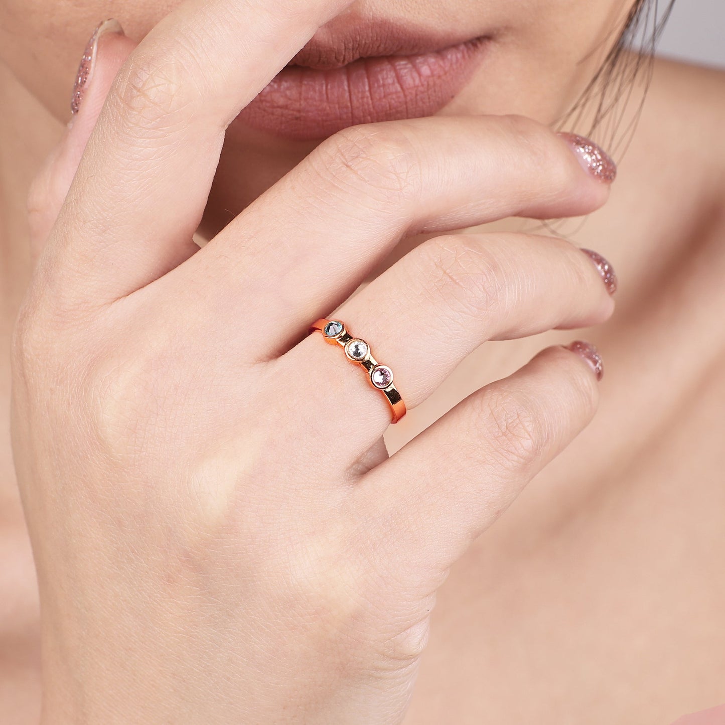 Zierlicher Ring mit 3 Geburtssteinen