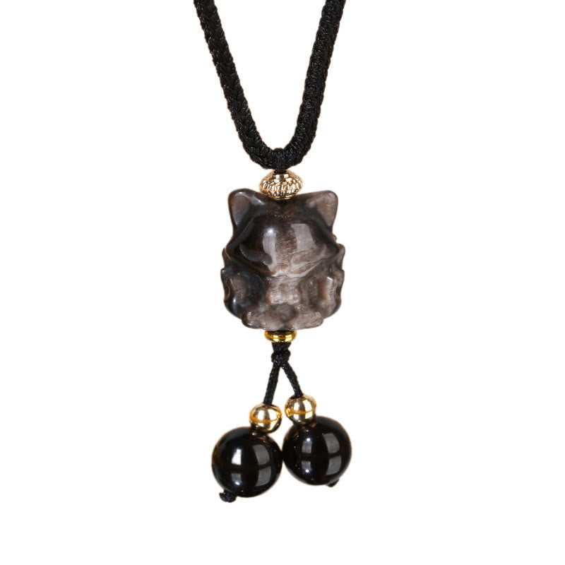 Collar con colgante de zorro de nueve colas de obsidiana con brillo de plata natural y piedras de Buda