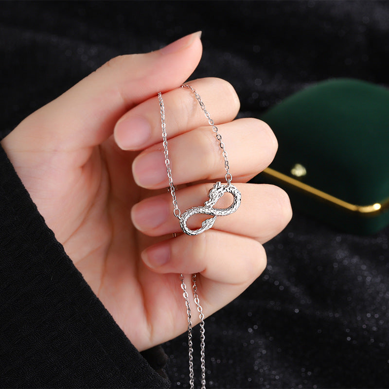 Collar con colgante de nudo infinito y éxito del Año del Dragón en plata de ley 999 con piedras de Buda