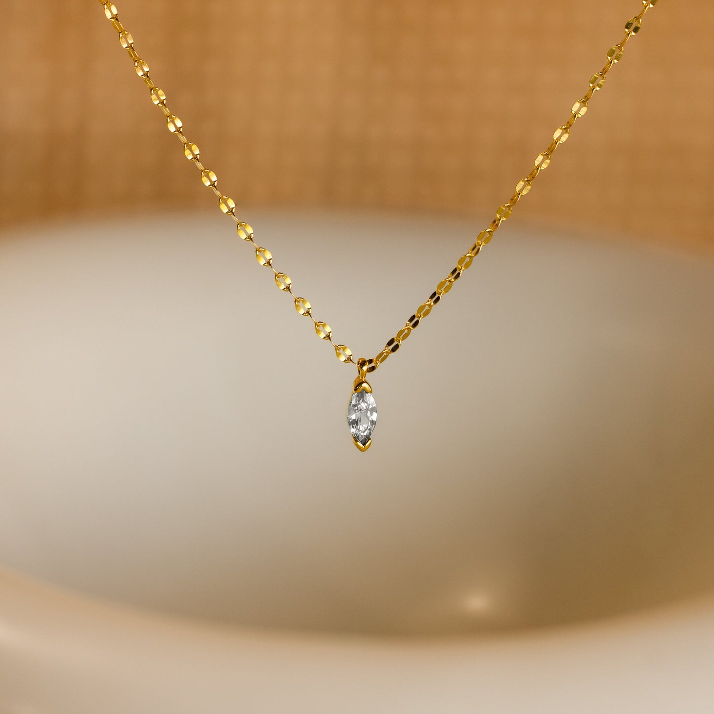 Collar personalizado con piedra de nacimiento de marquesa