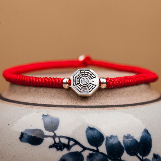 Pulsera de concentración con hilo de cinabrio y símbolo Bagua Yin Yang de plata de ley 925 con piedras de Buda