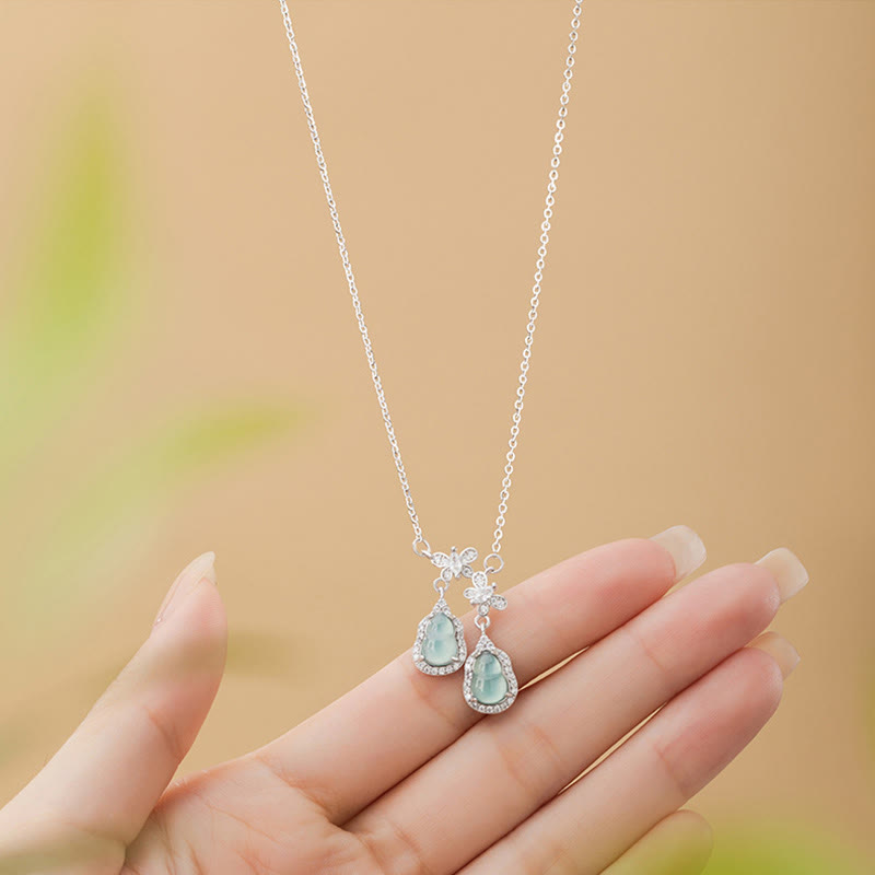 Collar con colgante de mariposa de la suerte con doble calabaza de jade verde y piedras de Buda en plata de ley 925