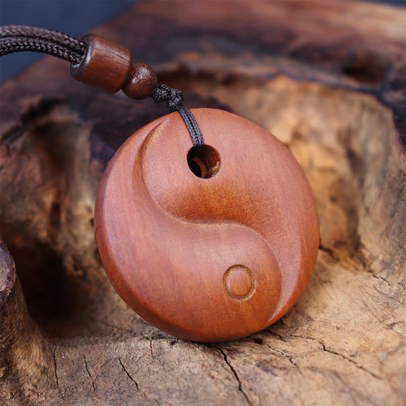 Collar con colgante de protección de la suerte con piedras de Buda, madera de azufaifo impactada por un rayo y Yin Yang