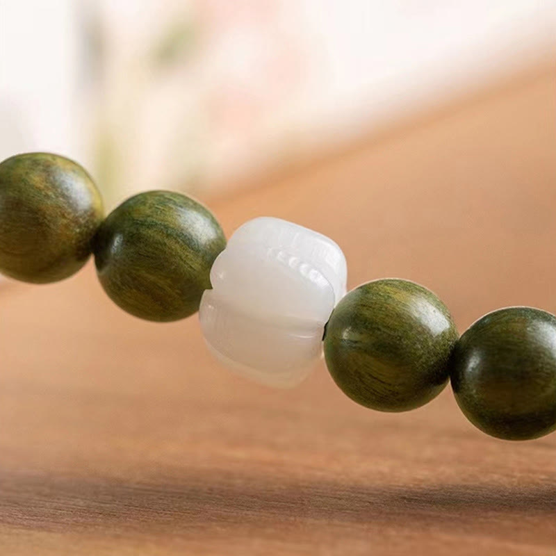 Buddha Stones Natürliches grünes Sandelholz Bodhi Seed Beruhigendes Armband