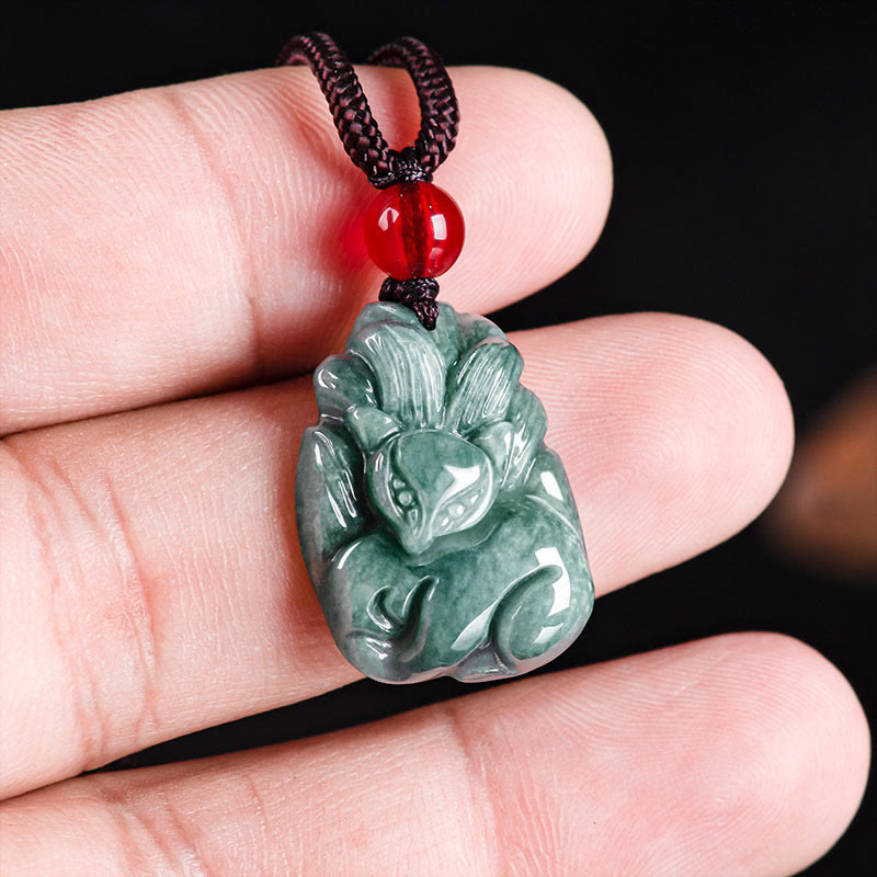 Colgante de prosperidad con zorro de nueve colas grabado en jade verde natural y piedras de Buda