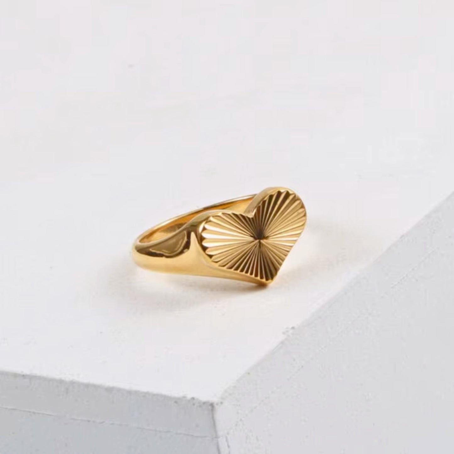Heart Sunburst Signet Ring