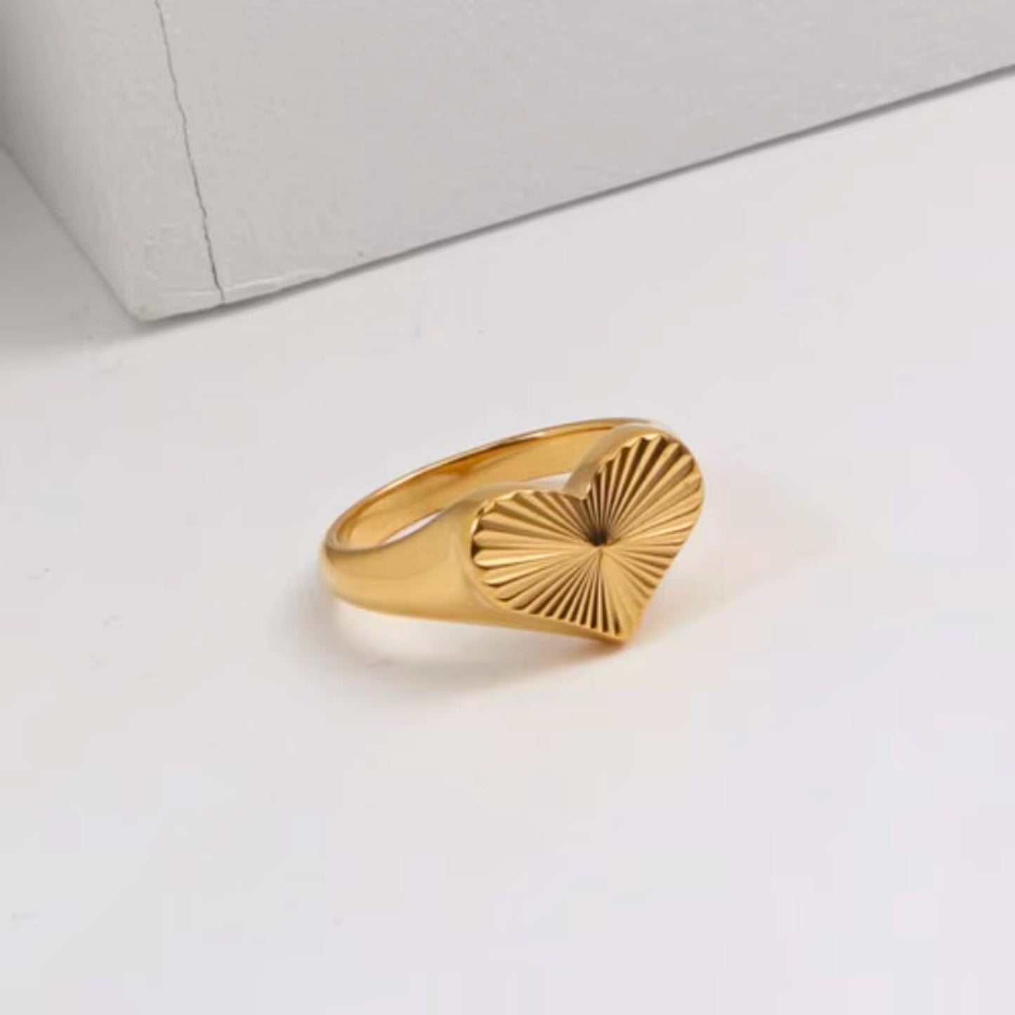 Heart Sunburst Signet Ring