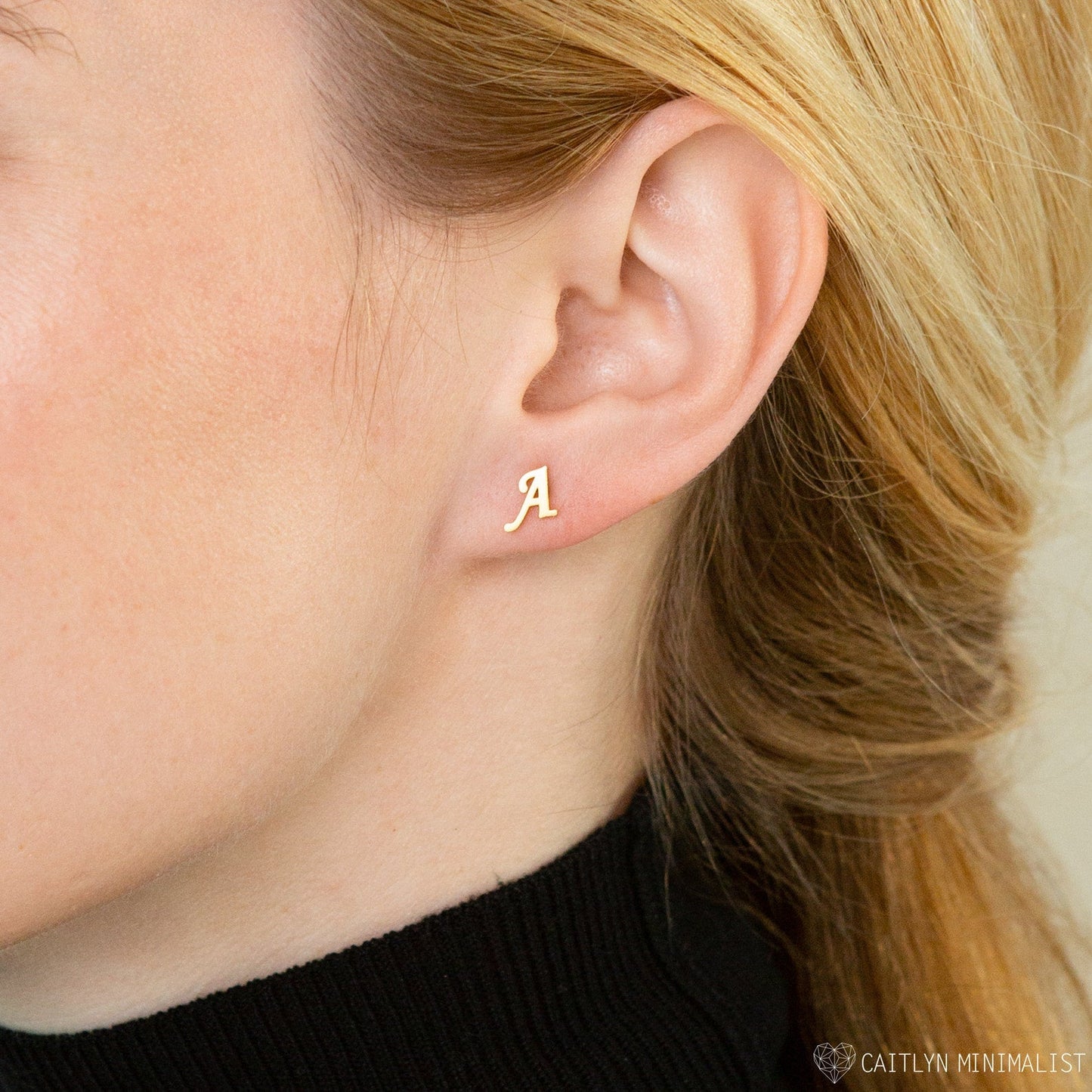 Pendientes con iniciales de Alex