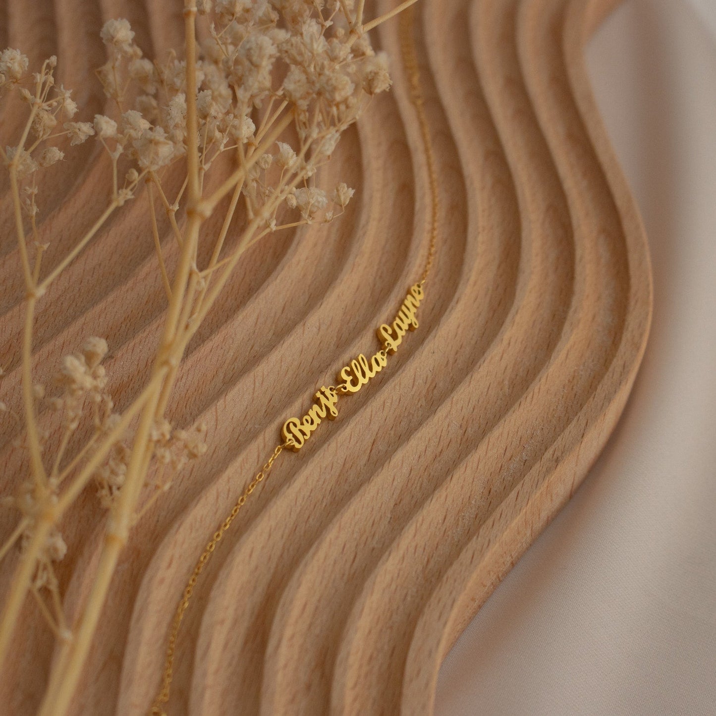Pulsera con varios nombres de Londres