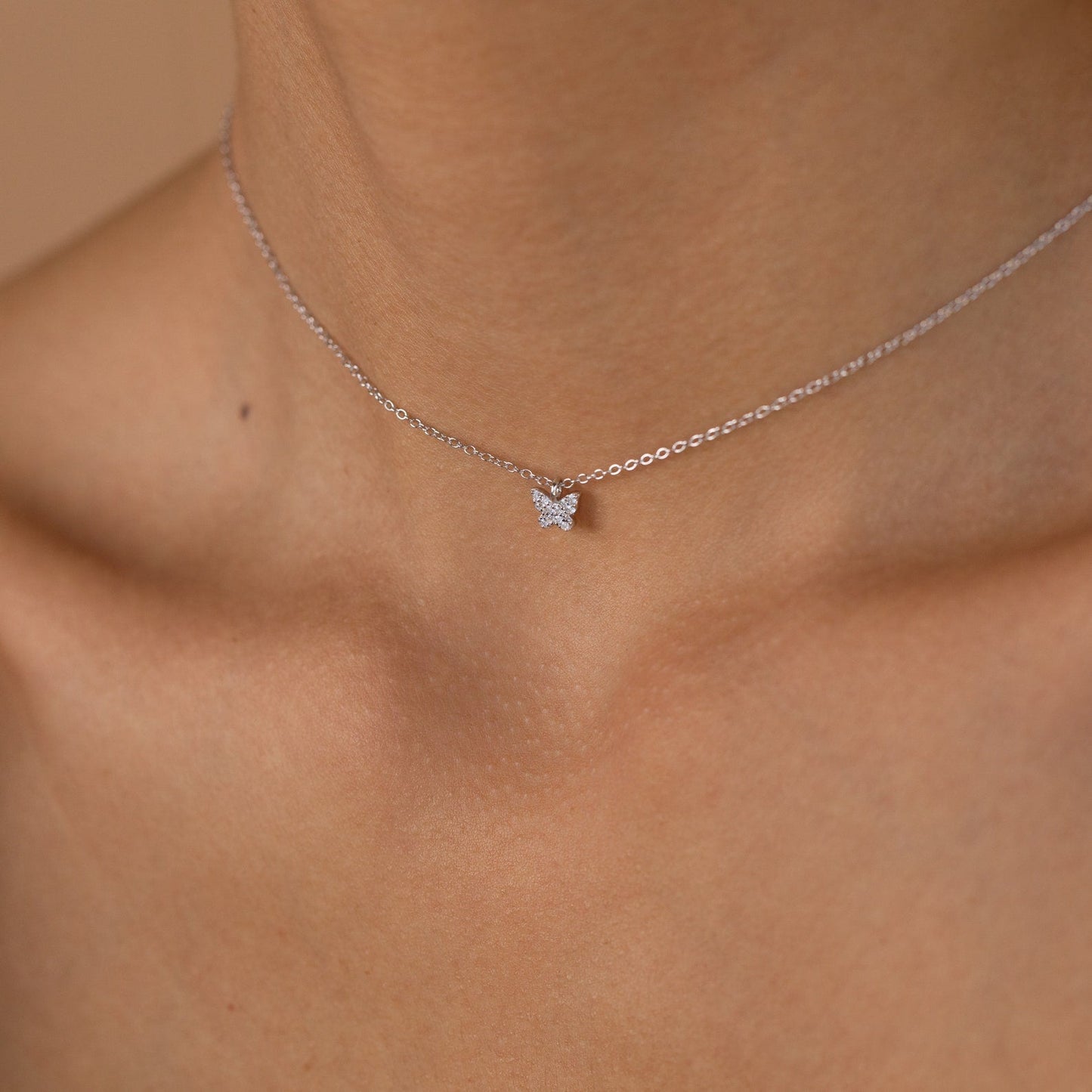 Collar de mariposa Mandy Pave