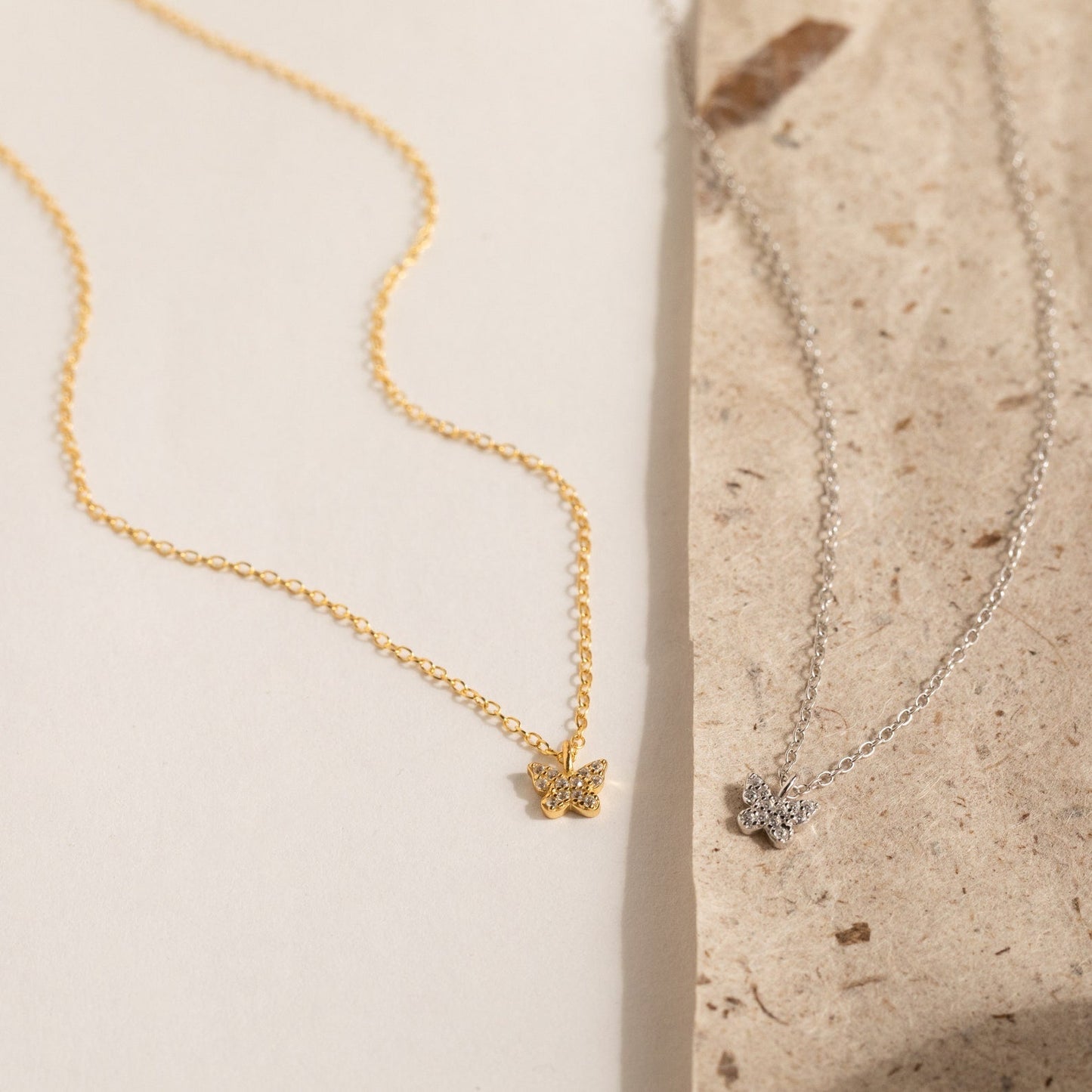 Collar de mariposa Mandy Pave