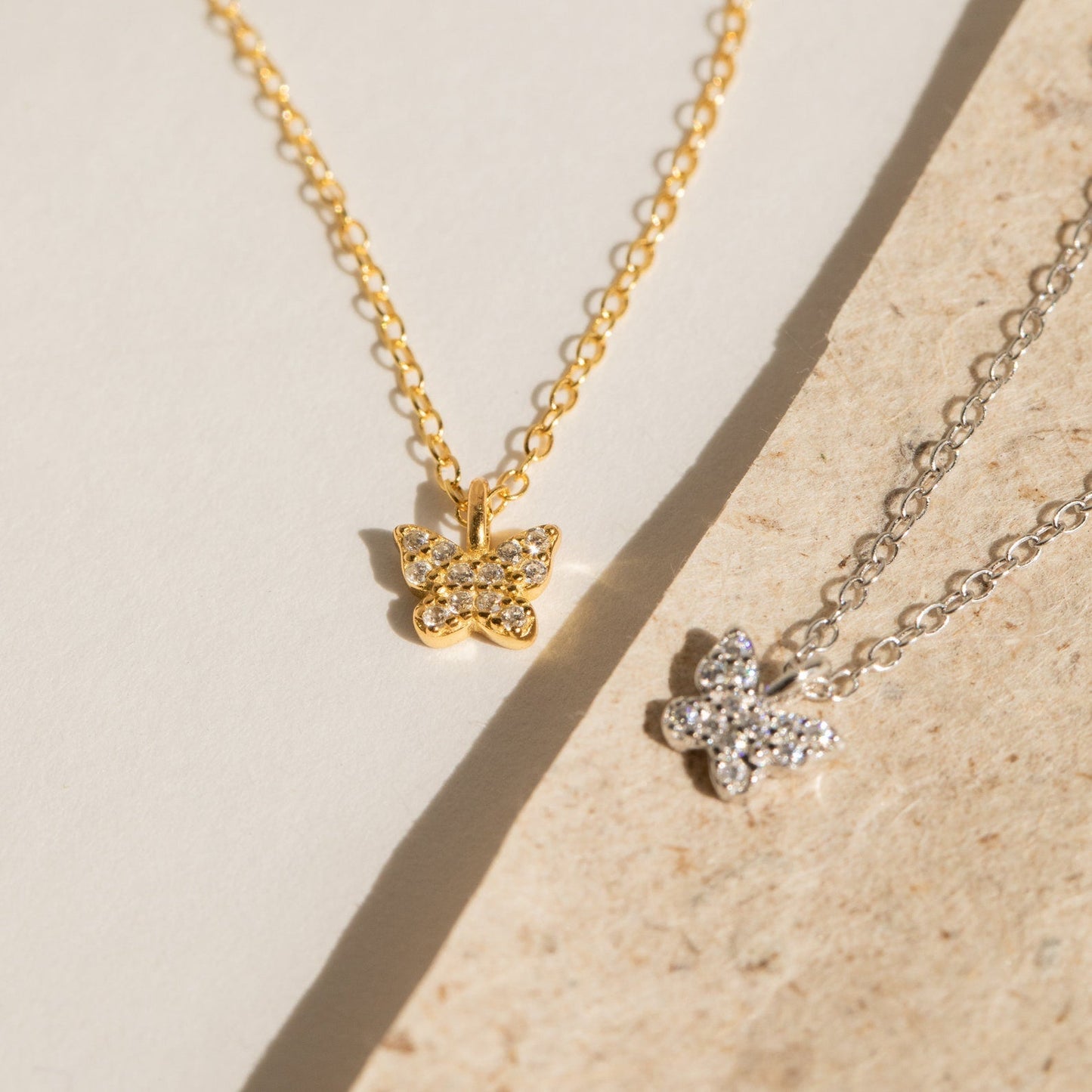 Collar de mariposa Mandy Pave
