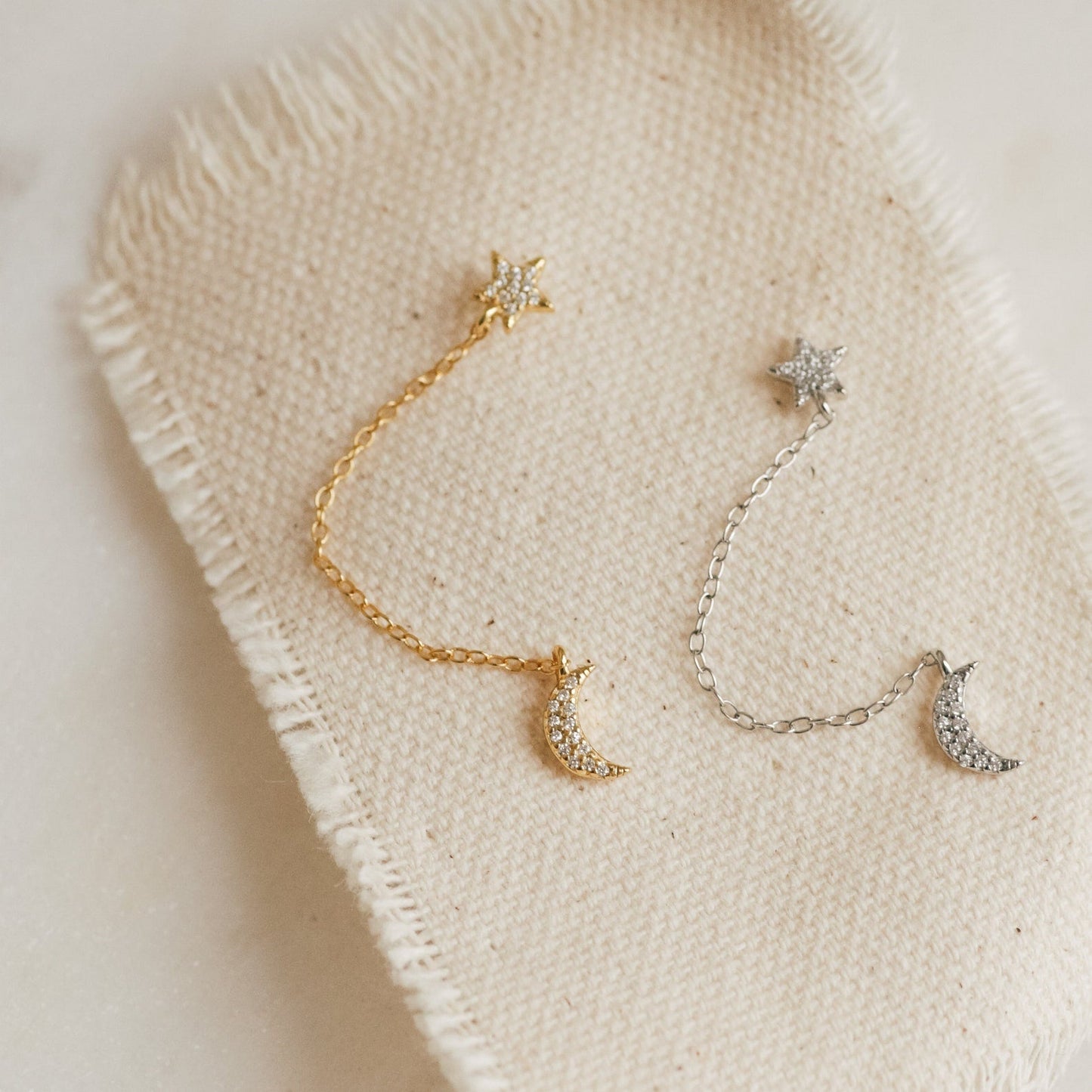 Pendientes de cadena Luna y Estrella