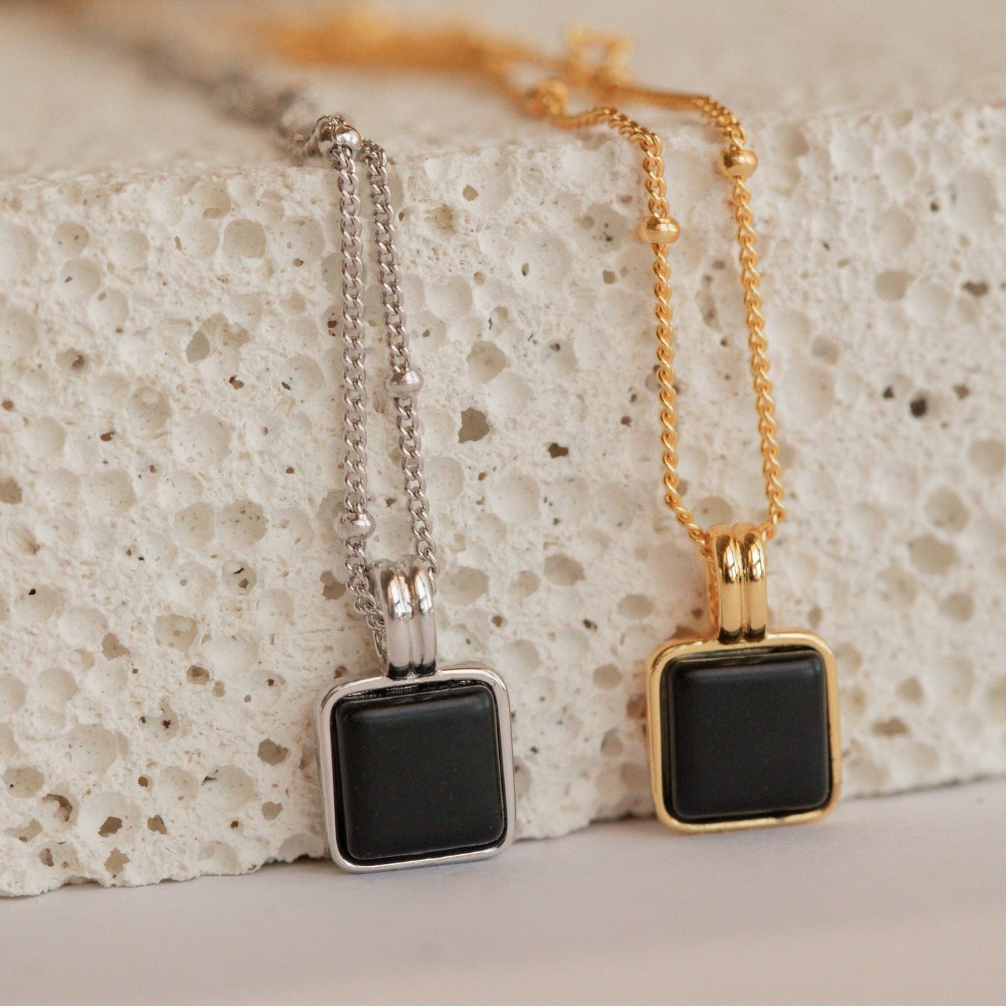 Collar negro Waverly