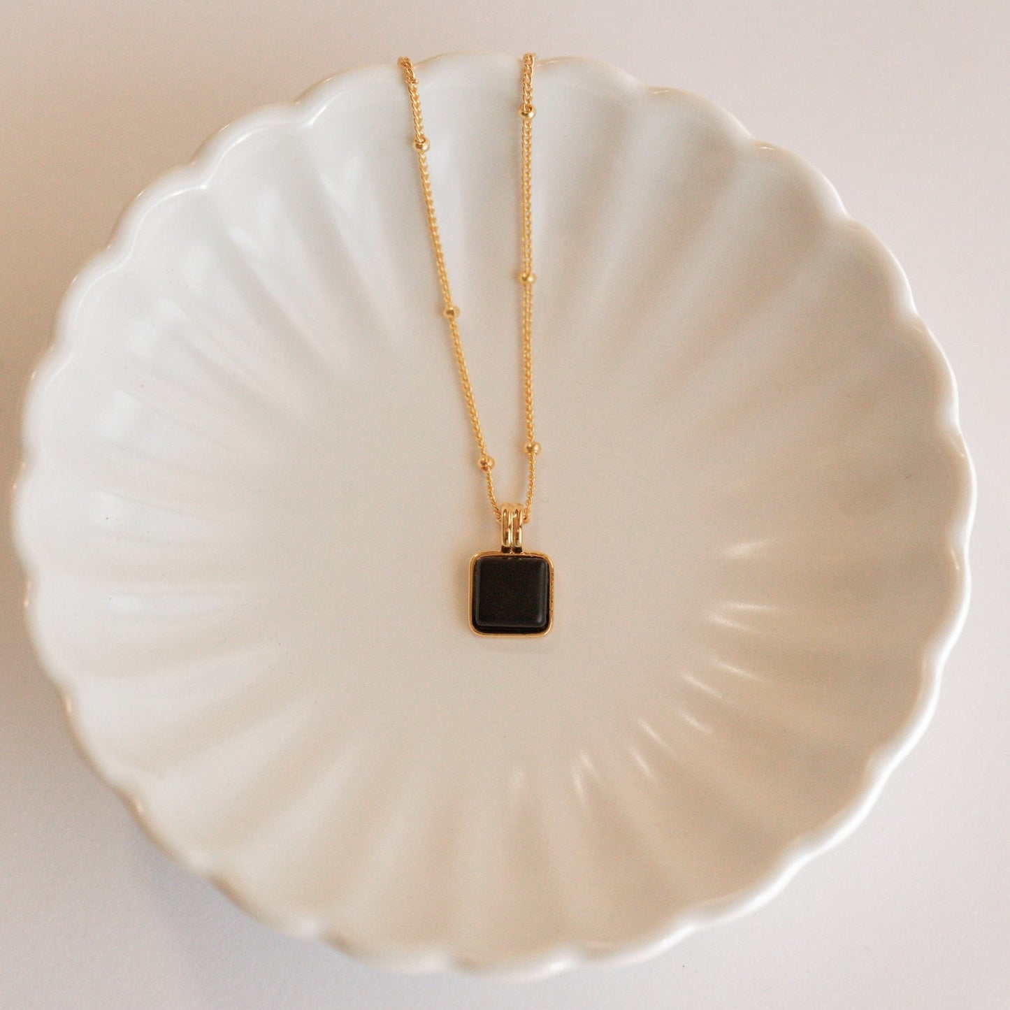 Collar negro Waverly