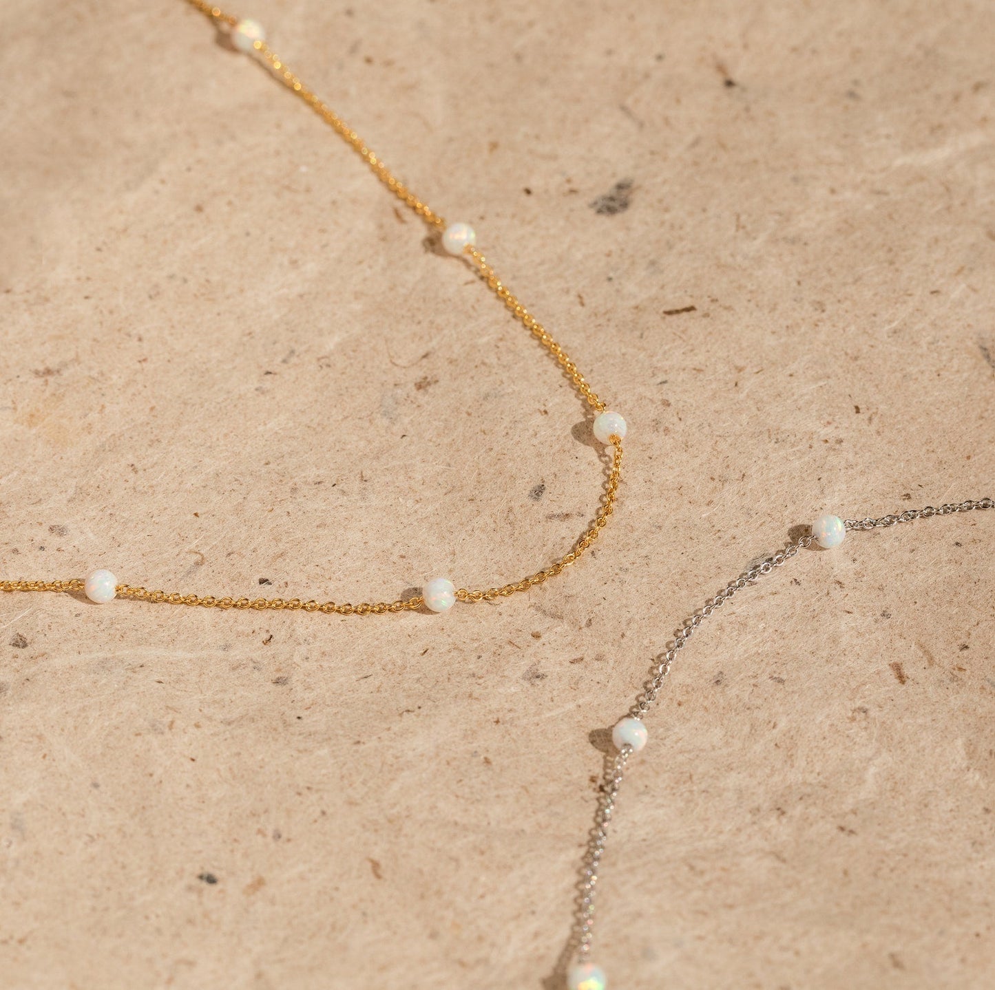 Collar de estación de ópalo