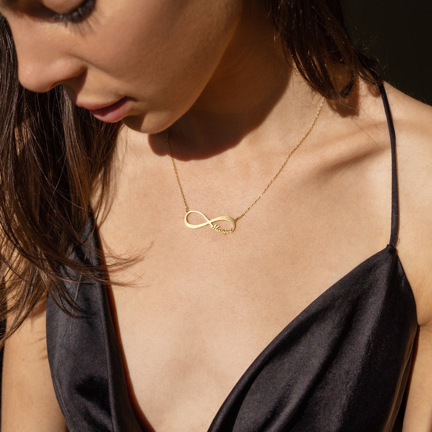 Collar con nombre infinito