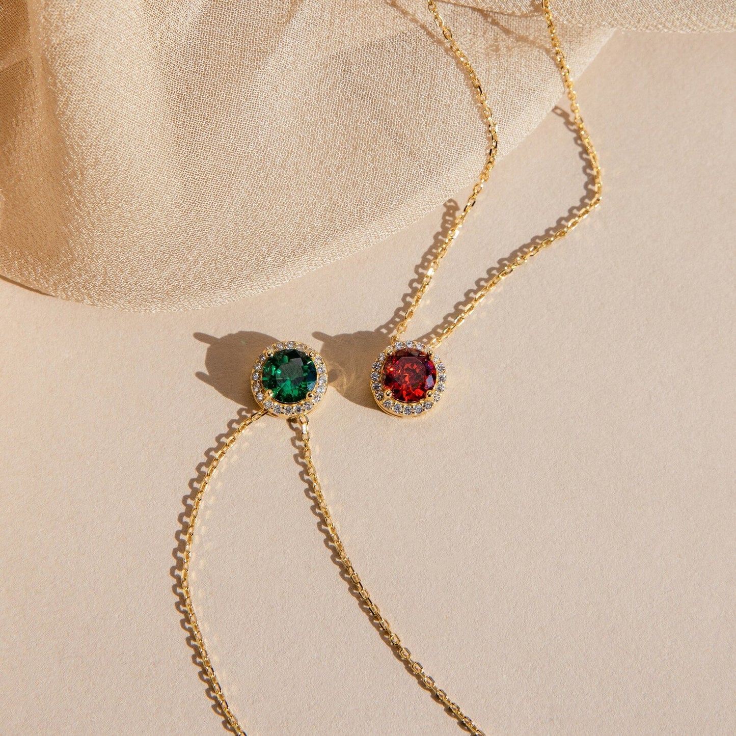 Collar con halo de piedra natal