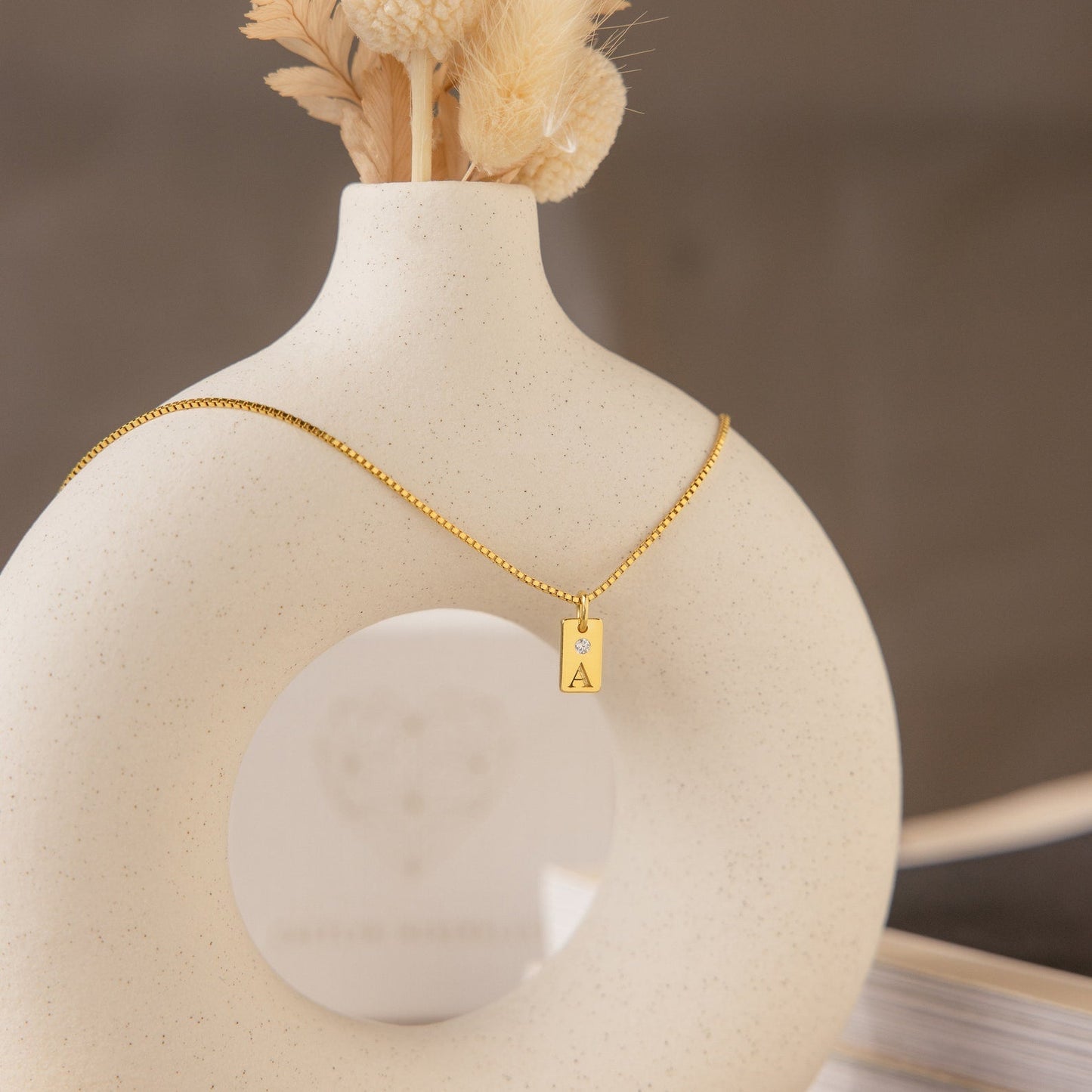 Mini collar con etiqueta de piedra de nacimiento