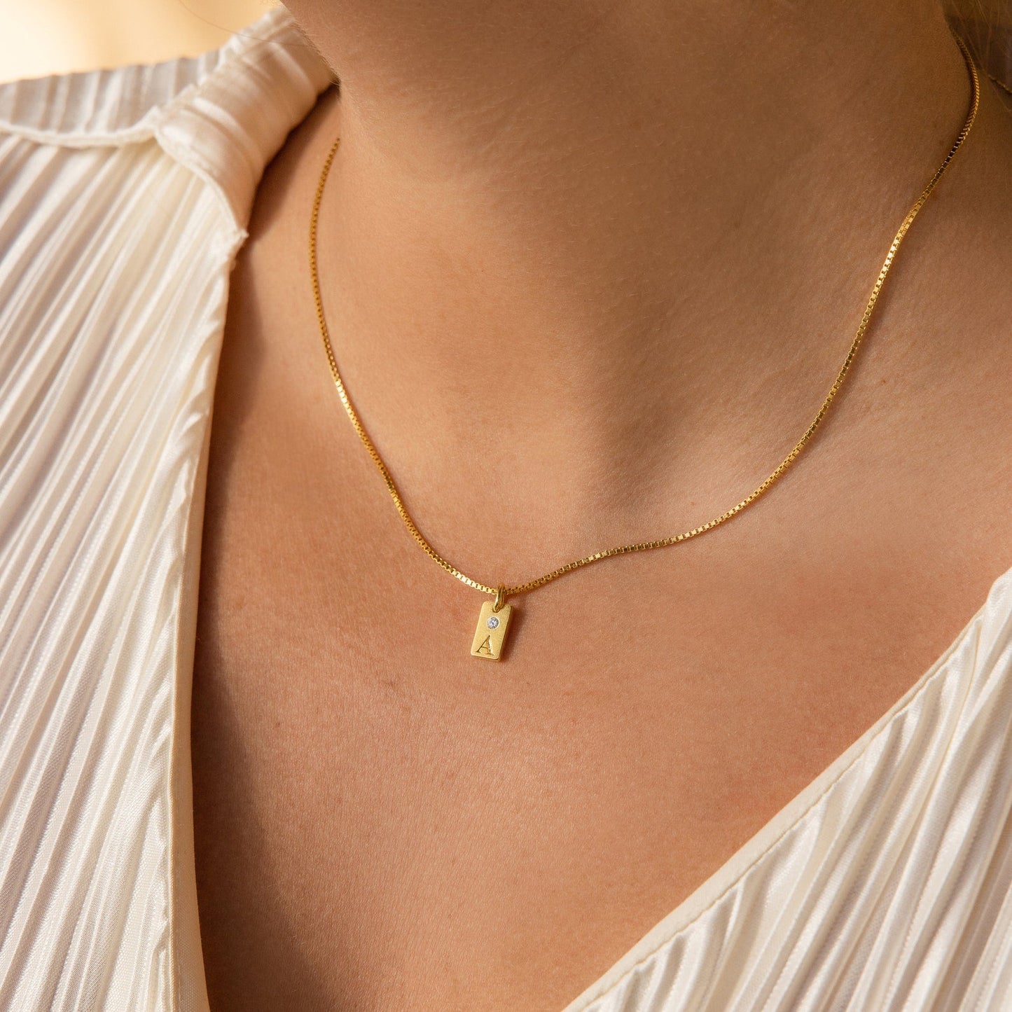 Mini collar con etiqueta de piedra de nacimiento