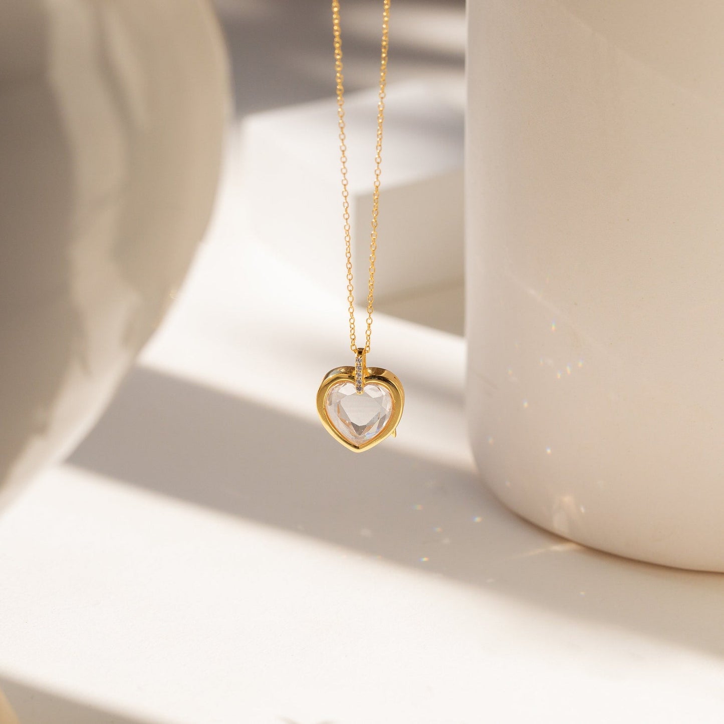 Collares con medallón de cristal