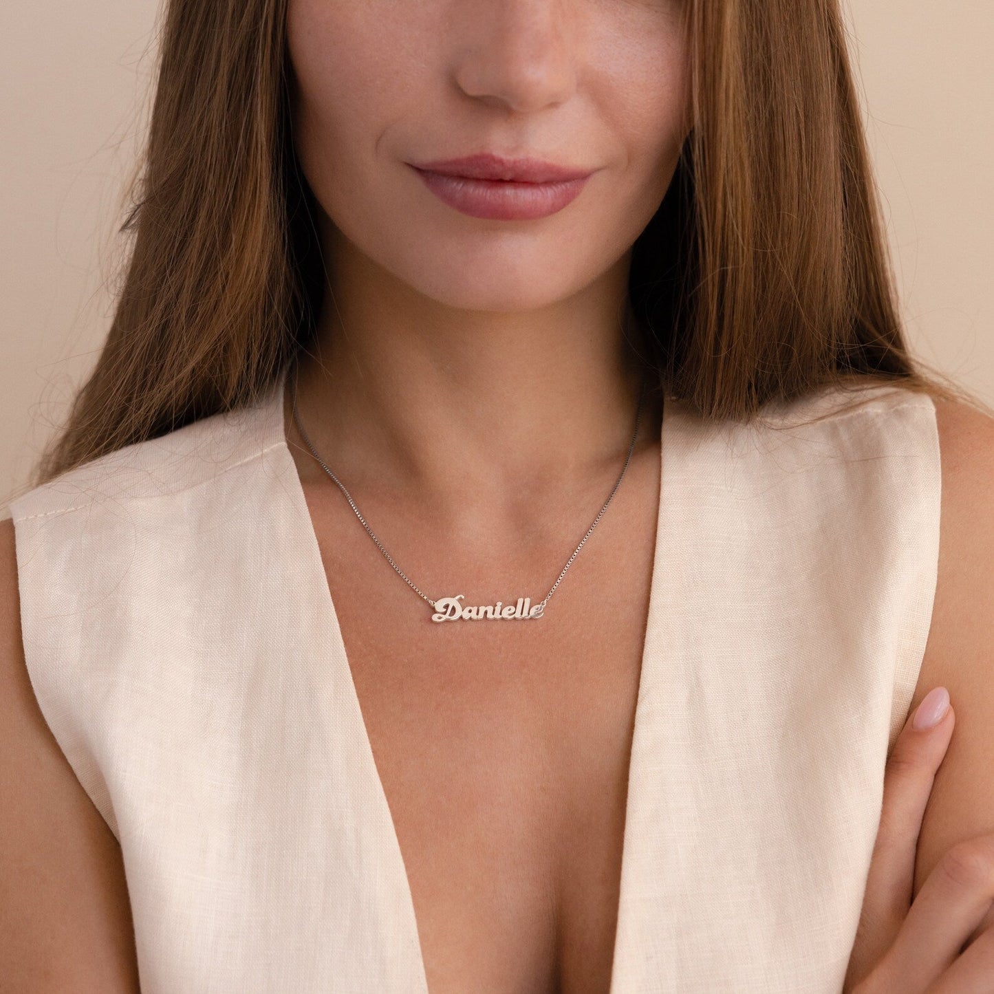 Collar con nombre Groovy en cadena de caja