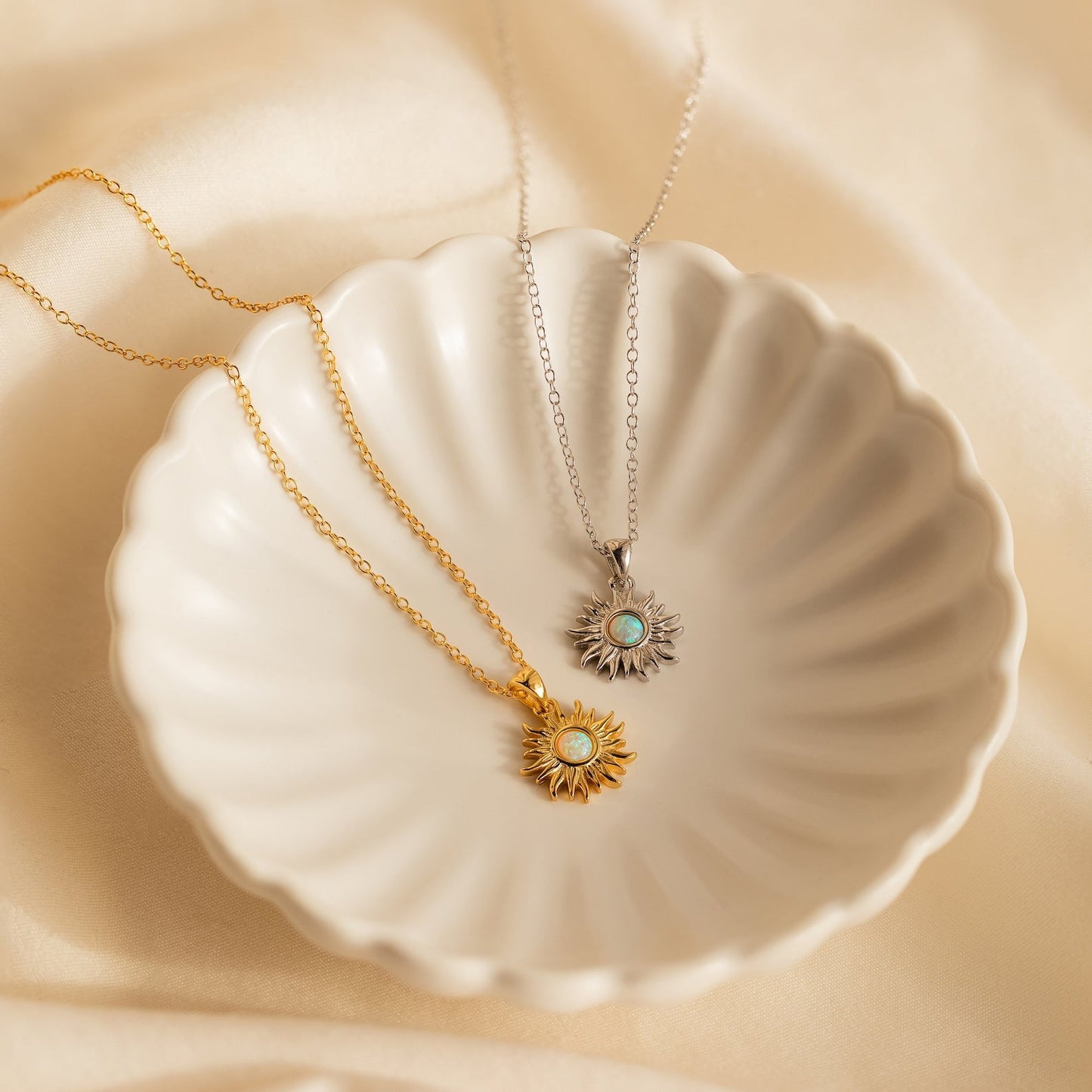 Conjunto de collar con colgante celestial