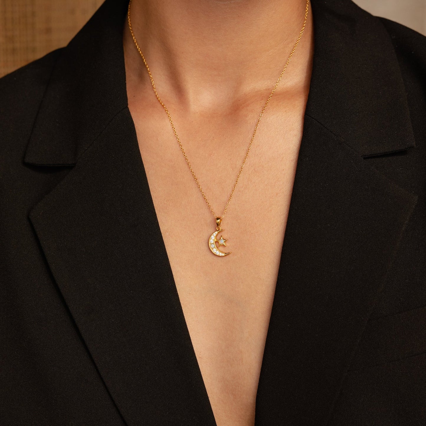 Conjunto de collar con colgante celestial