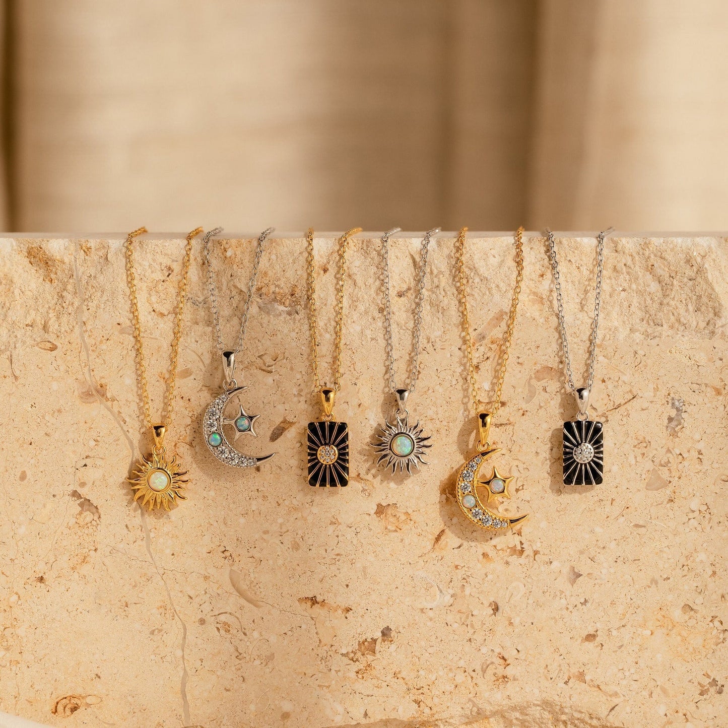 Conjunto de collar con colgante celestial