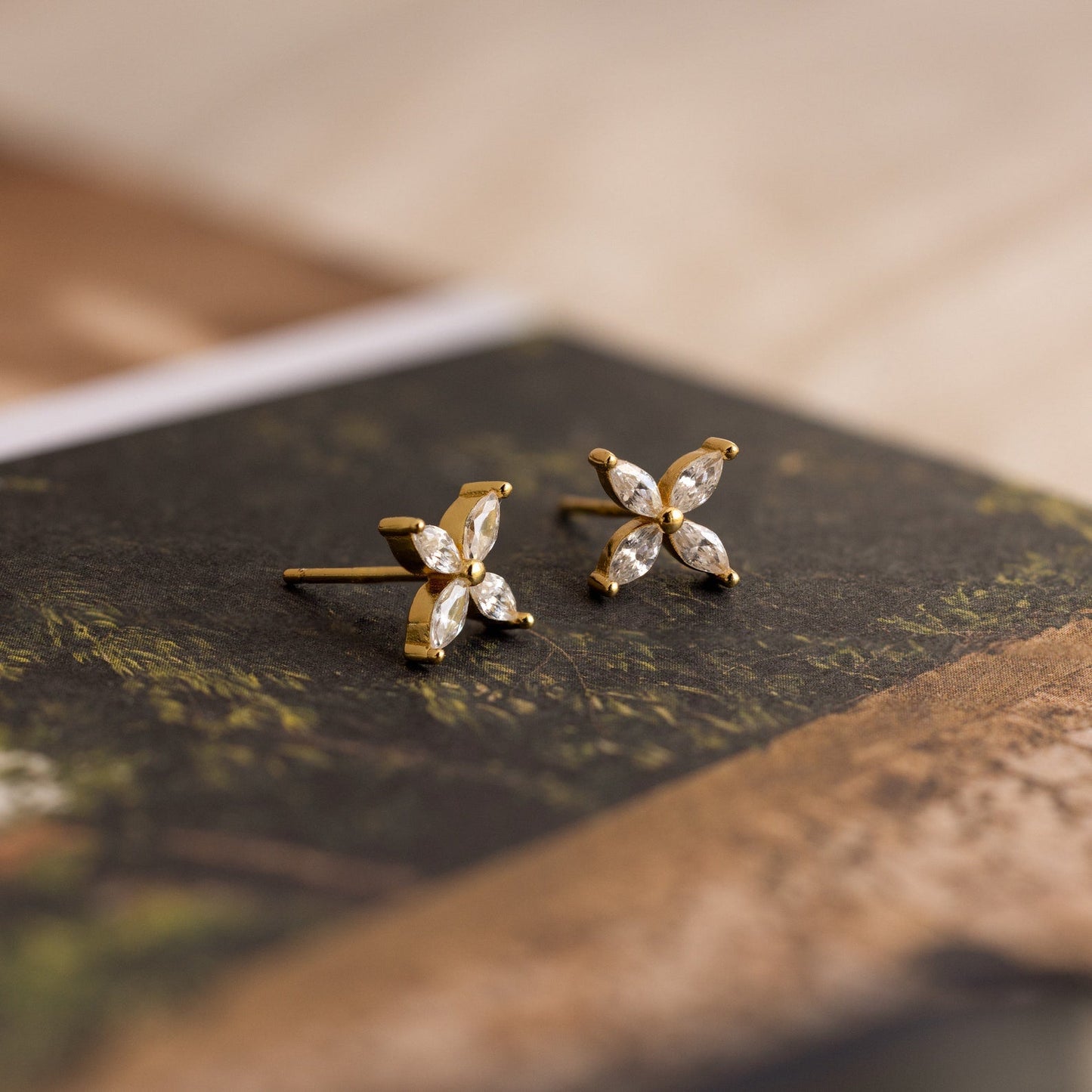 Pendientes de flor de diamante marquesa