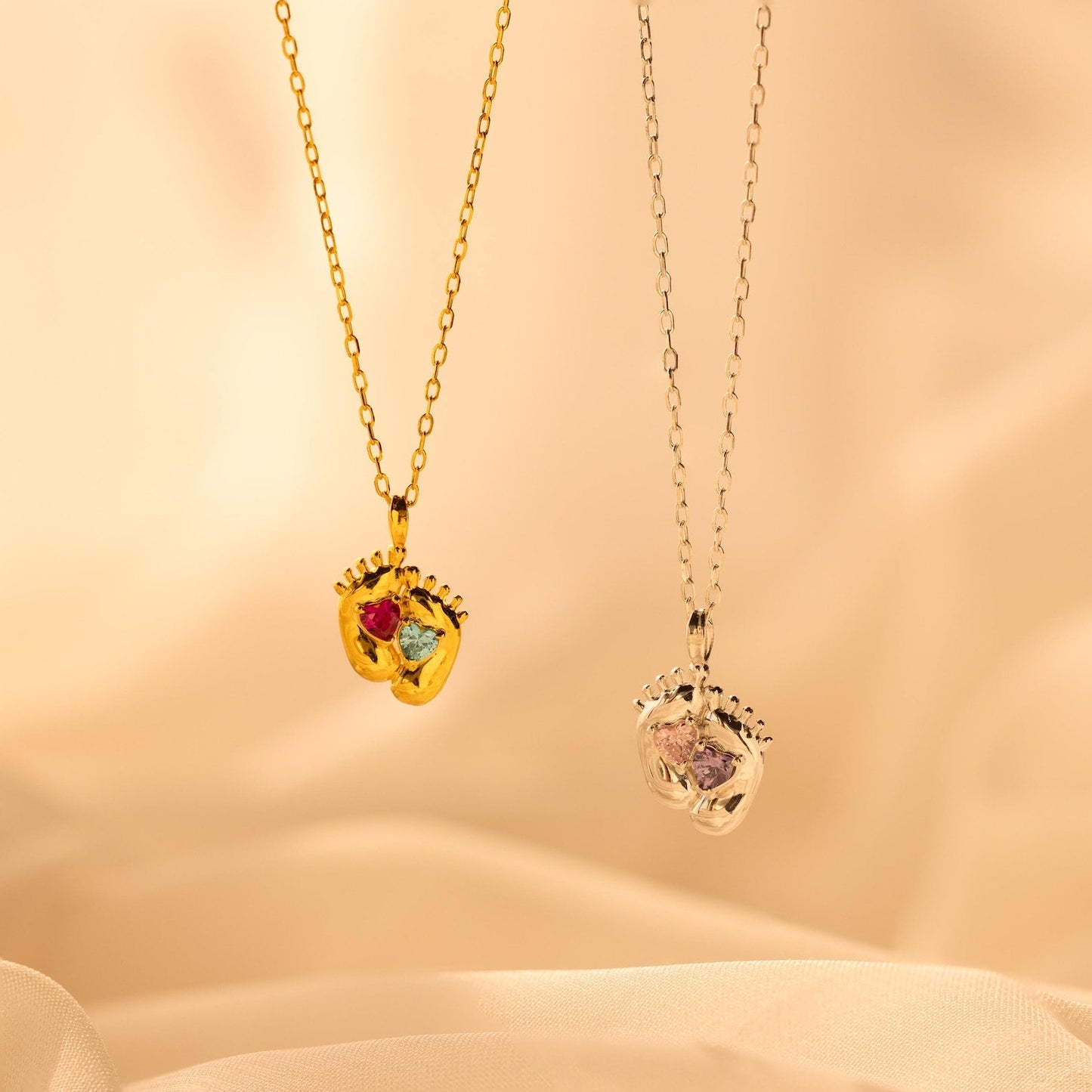 Collar con piedra de nacimiento y huella