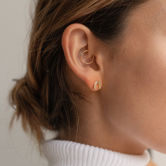 Pendientes arcoíris de esperanza