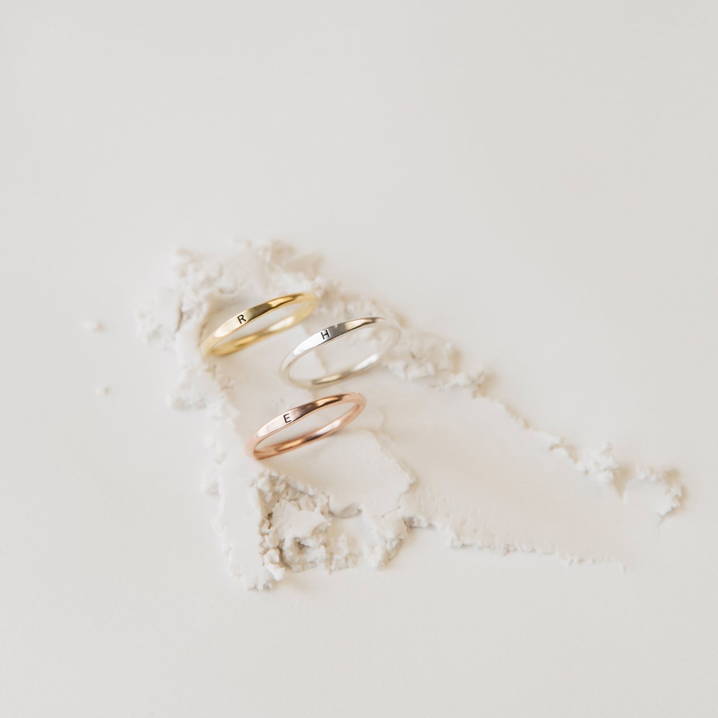 Anillo inicial delgado